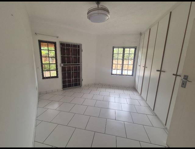 3 BEDROOM SECTIONAL TITLE FOR SALE IN MANABA BEACH